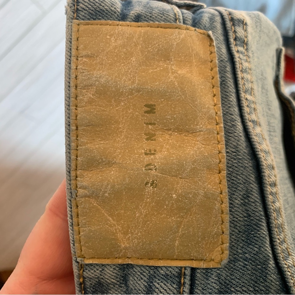 H&M mom jeans & Denim Classic Blue Denim Jeans - Picture 4 of 6